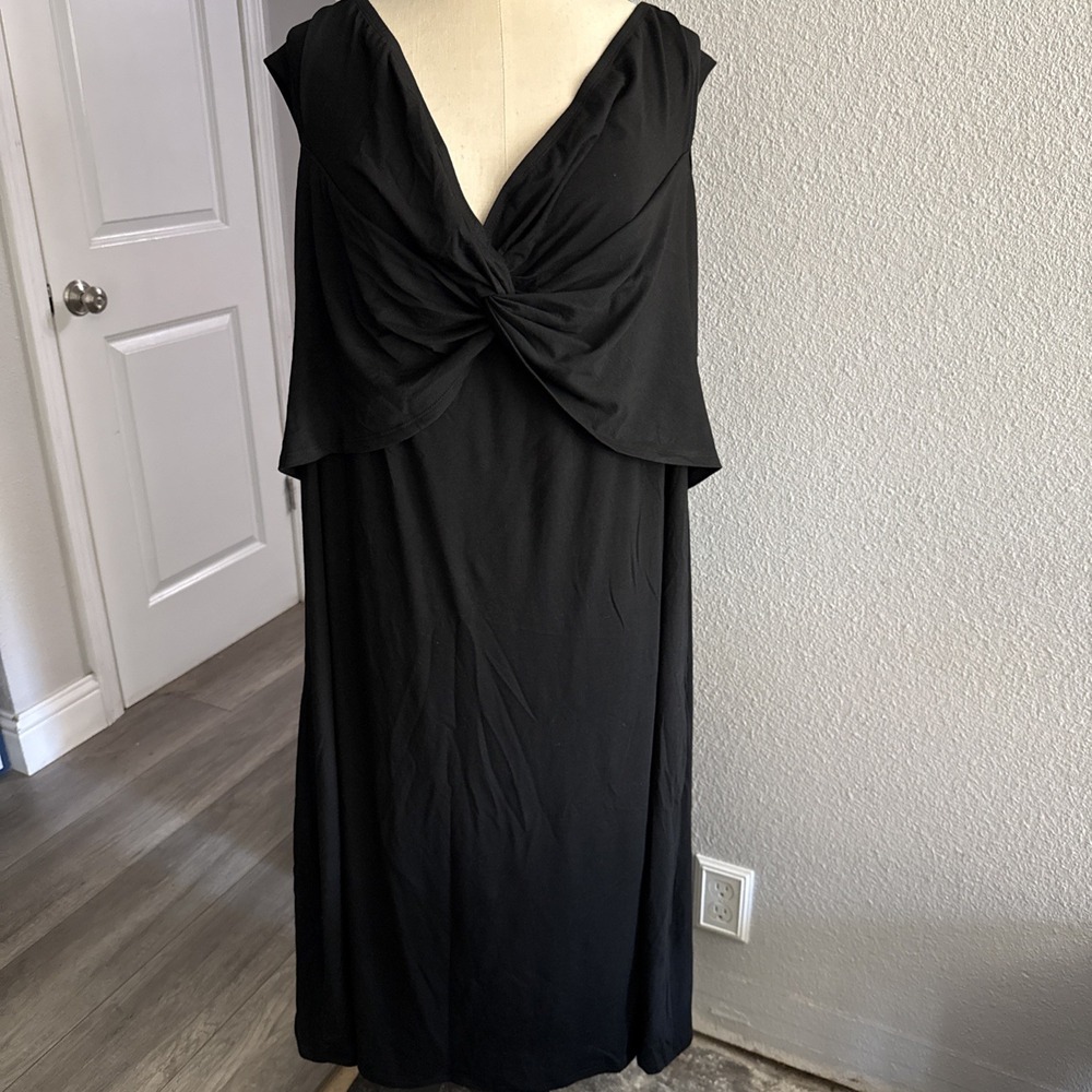 NWT Bloomchic Cap Sleeve Cross Front V-Neck Black Dress Size 28 Stretchy Comfy
